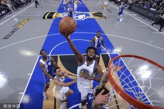 顺利将球顶 顺利将球顶