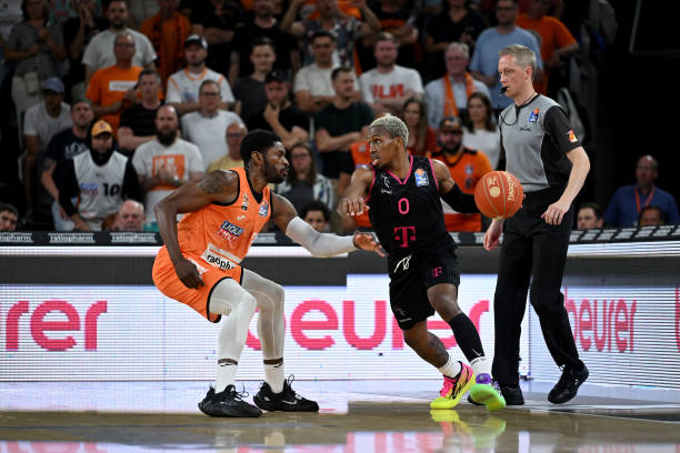 间成为了众 间成为了众